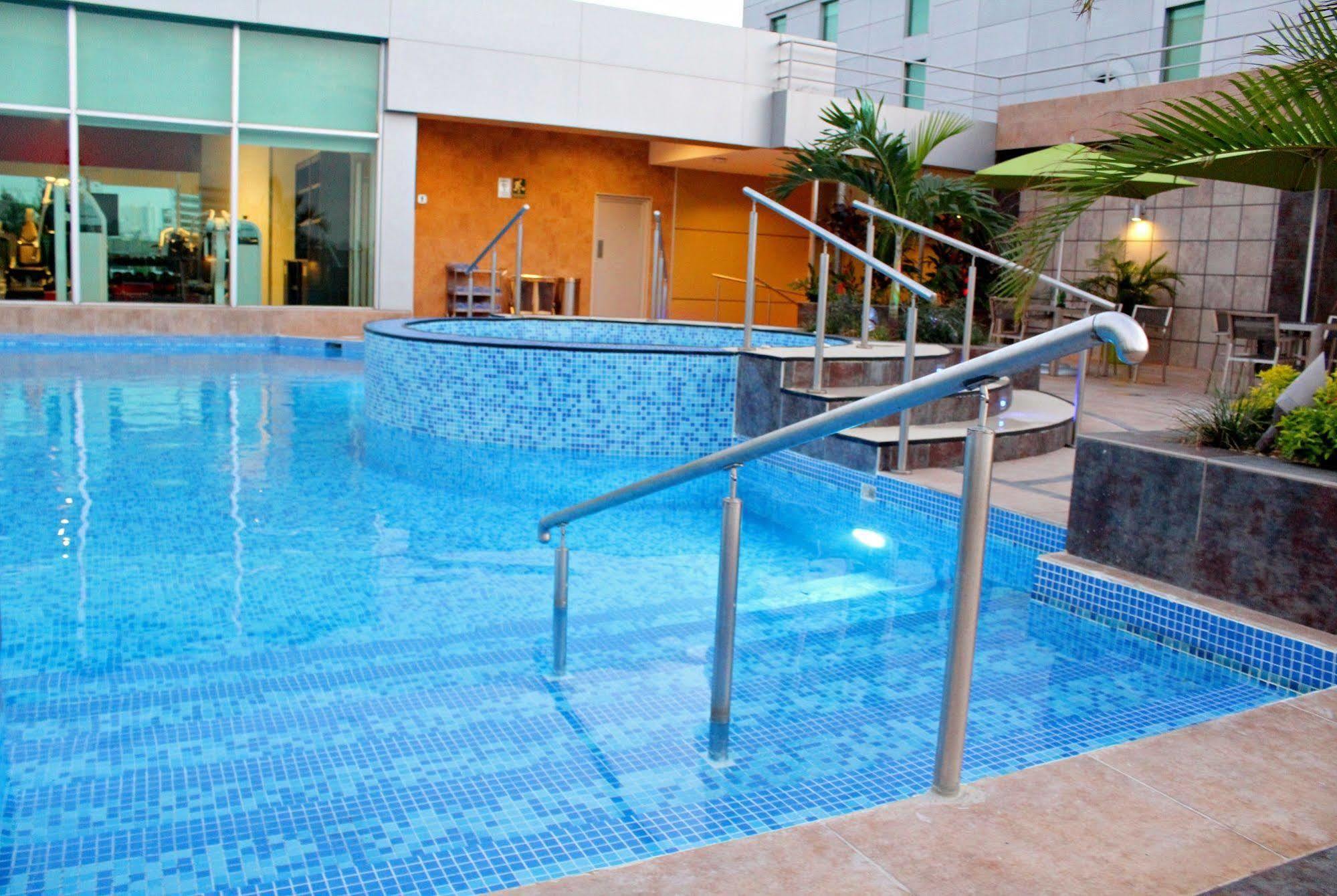 Ramada Plaza By Wyndham Panama Punta Pacifica Hotel Exterior photo